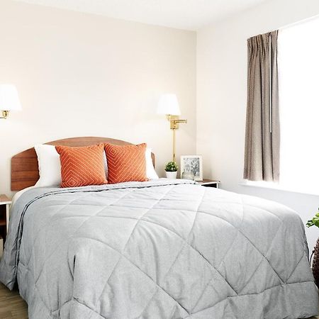 Intown Suites Extended Stay Indianapolis In -College Park Michigan Road Buitenkant foto